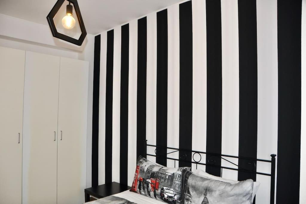 M.Aurelio Black & White Milaan Buitenkant foto